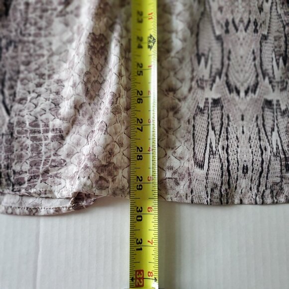 1. 4. 3 Story by Line Up Brown Reptile Print Blouse Capped Sleeves 3X - Picture 13 of 13